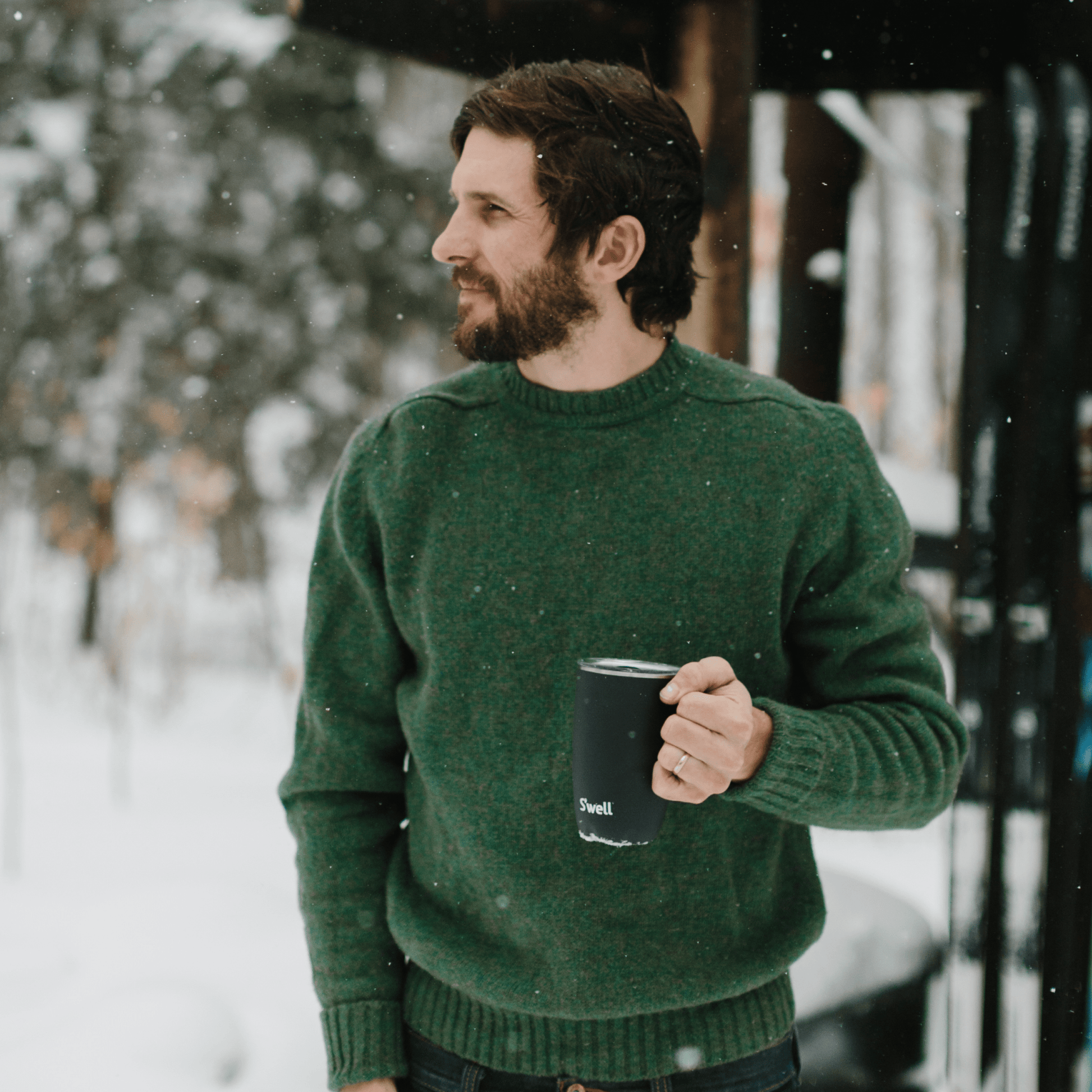 mug-16oz-q4 Swell-16oz-Mug-Onyx-Lifestyle.png