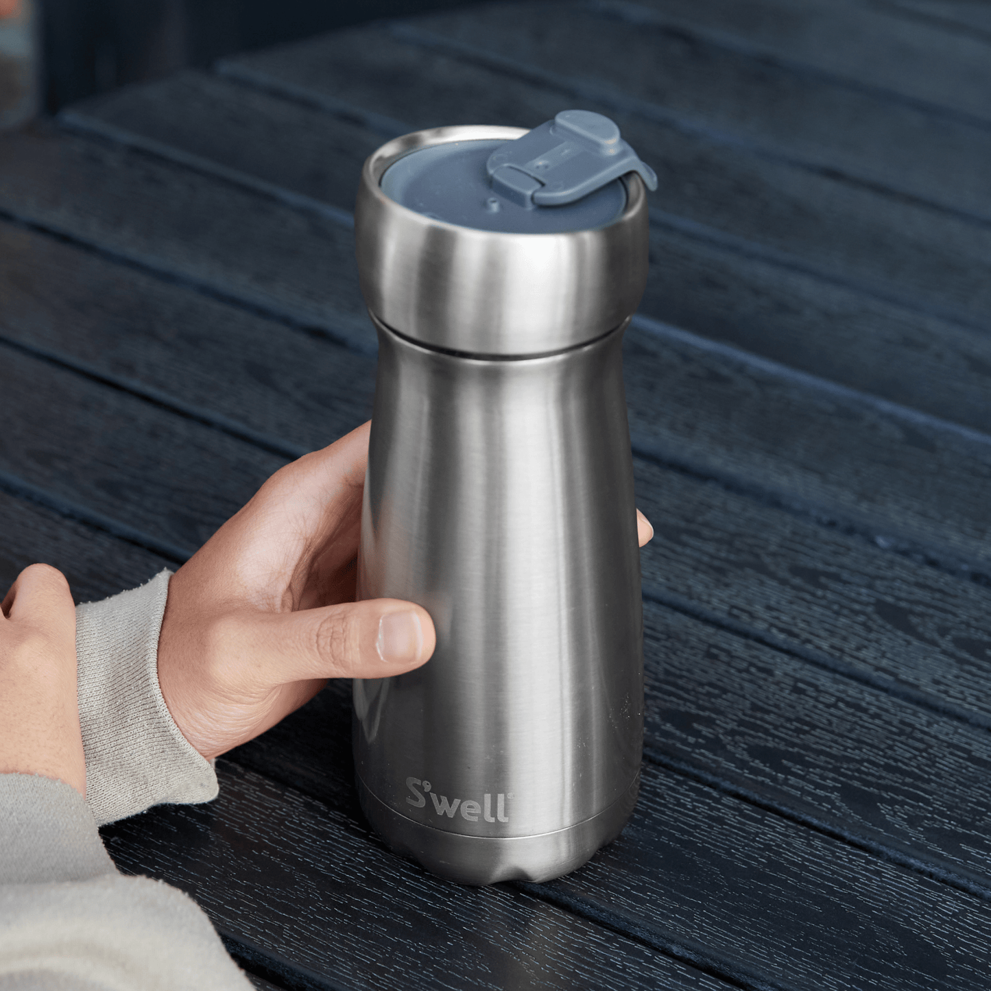 commuter-lid-h4 Swell-Commuter-Lid-Lifestyle.png