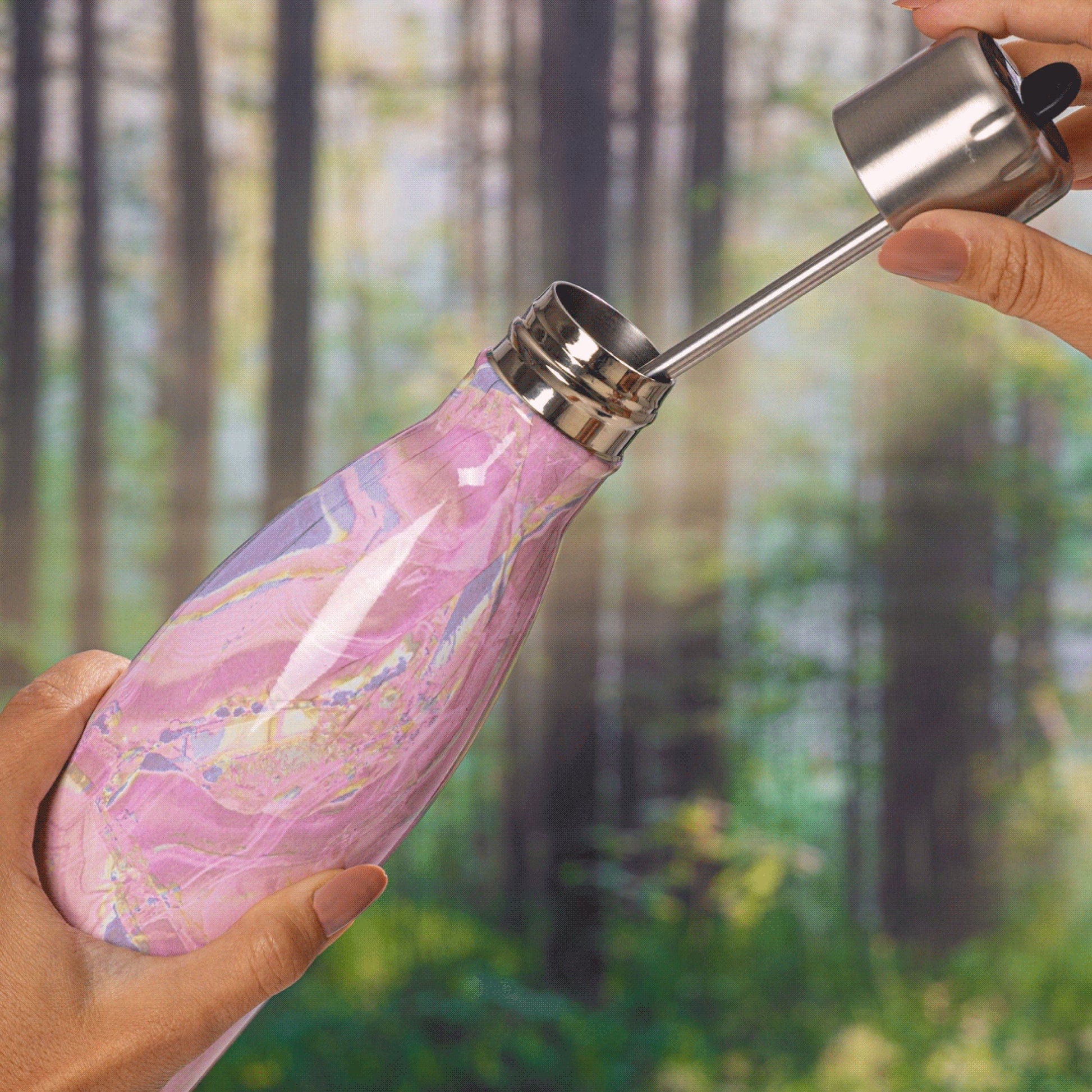 original-bottle-with-flip-straw-cap-17oz-p0 Swell-Water-Bottle-With-Straw-17oz-Pink-Geode-Rose-LifeStyle.jpg